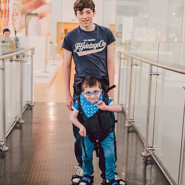 Upsee pystyasennontuki